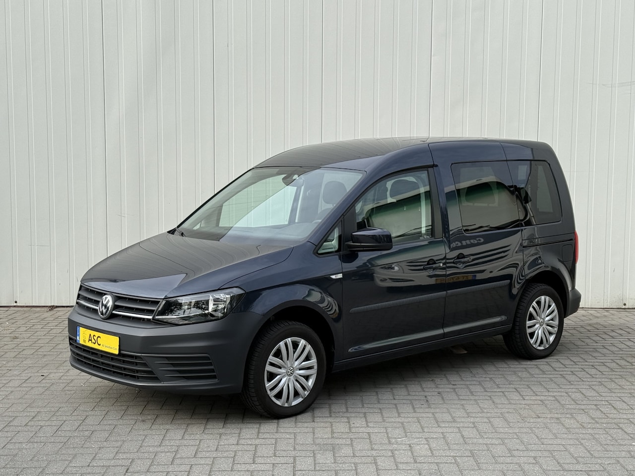 Volkswagen Caddy - 1.4 TSI 125pk Rolstoelauto - Automaat - Bodemverlaging - 1e Eigenaar - Rolstoelvervoer - AutoWereld.nl
