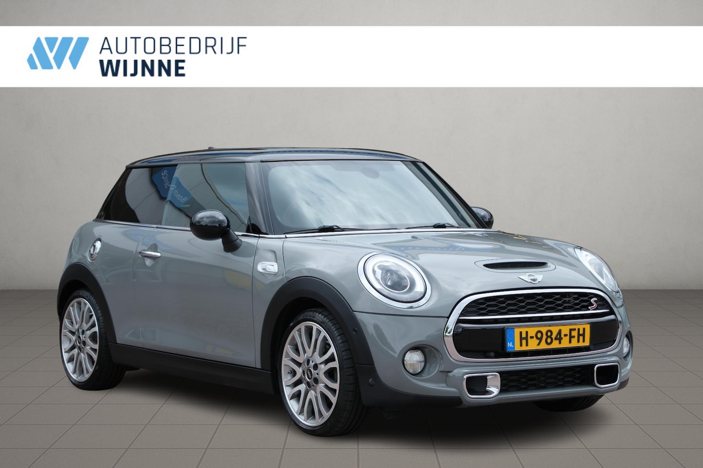MINI Cooper S - 192pk Chili Serious Business | JCW Pakket | Panoramadak | Keyless | Camera | Harman/kardon - AutoWereld.nl
