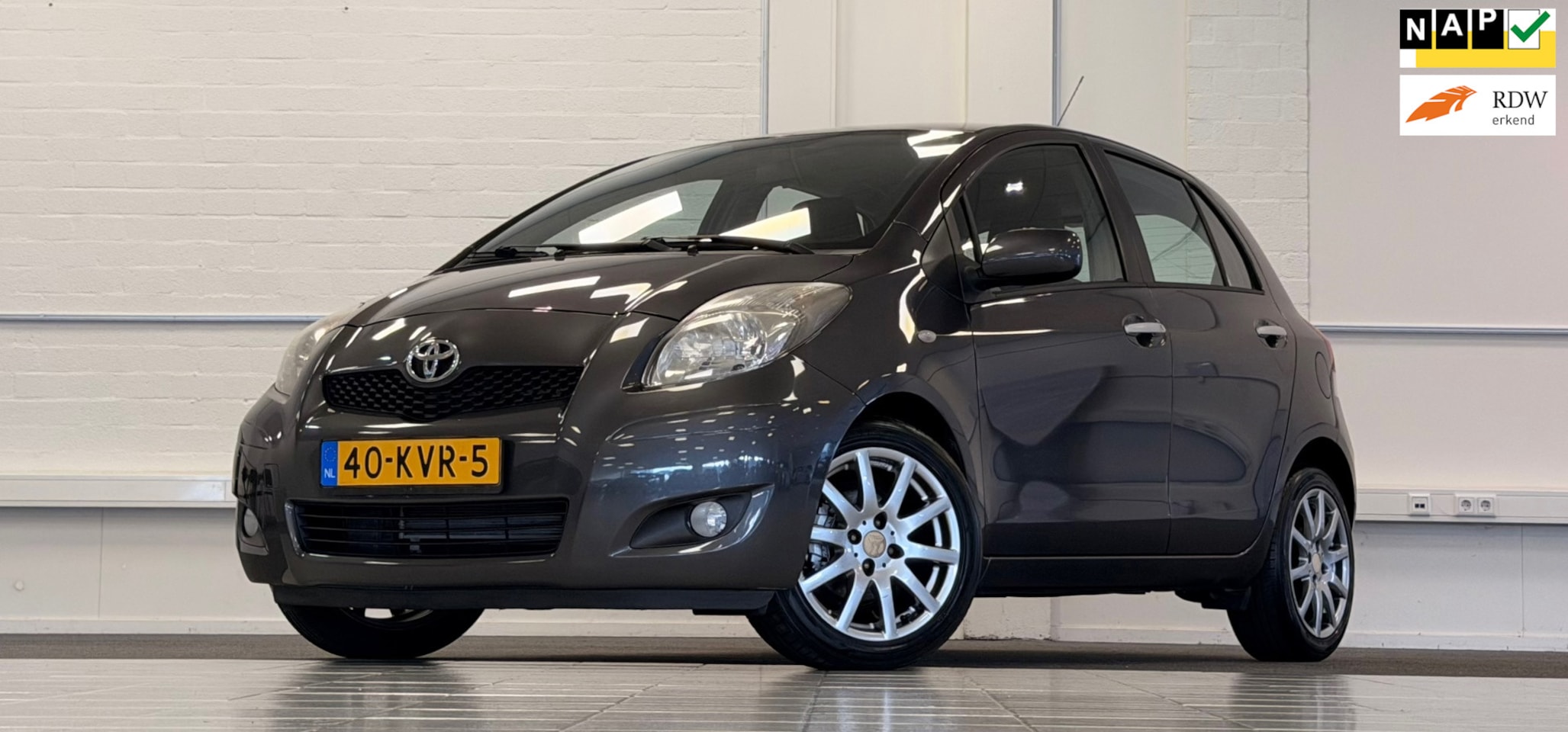 Toyota Yaris - 1.3 VVTi Aspiration 2e Eigenaar Clima Trekhaak Mooi! - AutoWereld.nl
