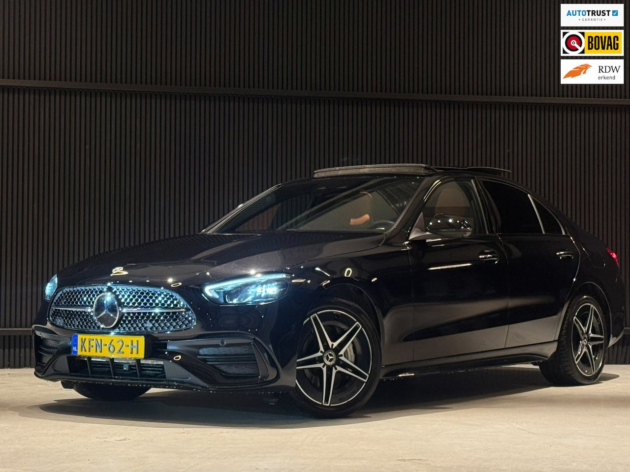 Mercedes-Benz C-klasse - 300e AMG Pano|Burmester|360|HUD|Memory| - AutoWereld.nl