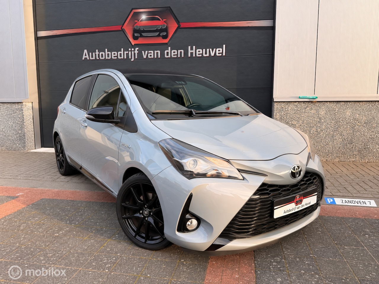 Toyota Yaris - 1.5 Hybrid GR Sport 1.5 Hybrid GR-Sport - AutoWereld.nl