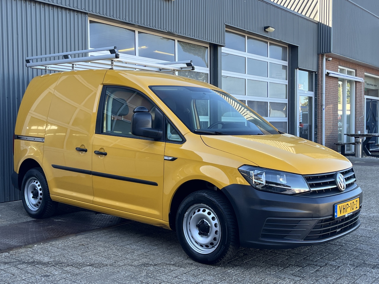 Volkswagen Caddy - 2.0 TDI L1H1 Imperiaal Airco Cruise controle Trekhaak 1400kg trekgewicht Parkeersensoren a - AutoWereld.nl