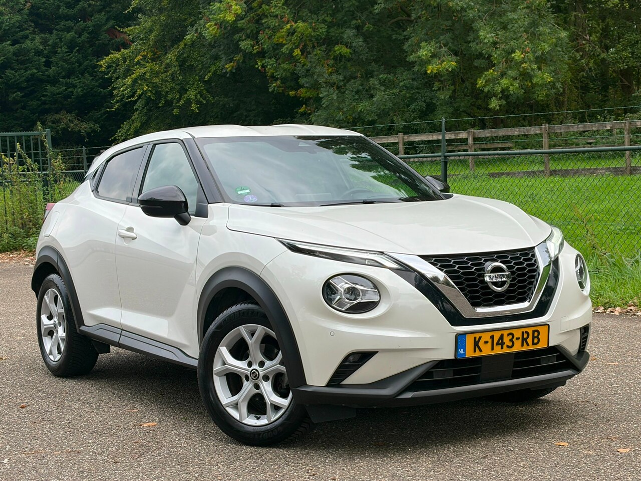 Nissan Juke - 1.0 DIG-T N-Connecta /Navi/Camera/Led/ - AutoWereld.nl
