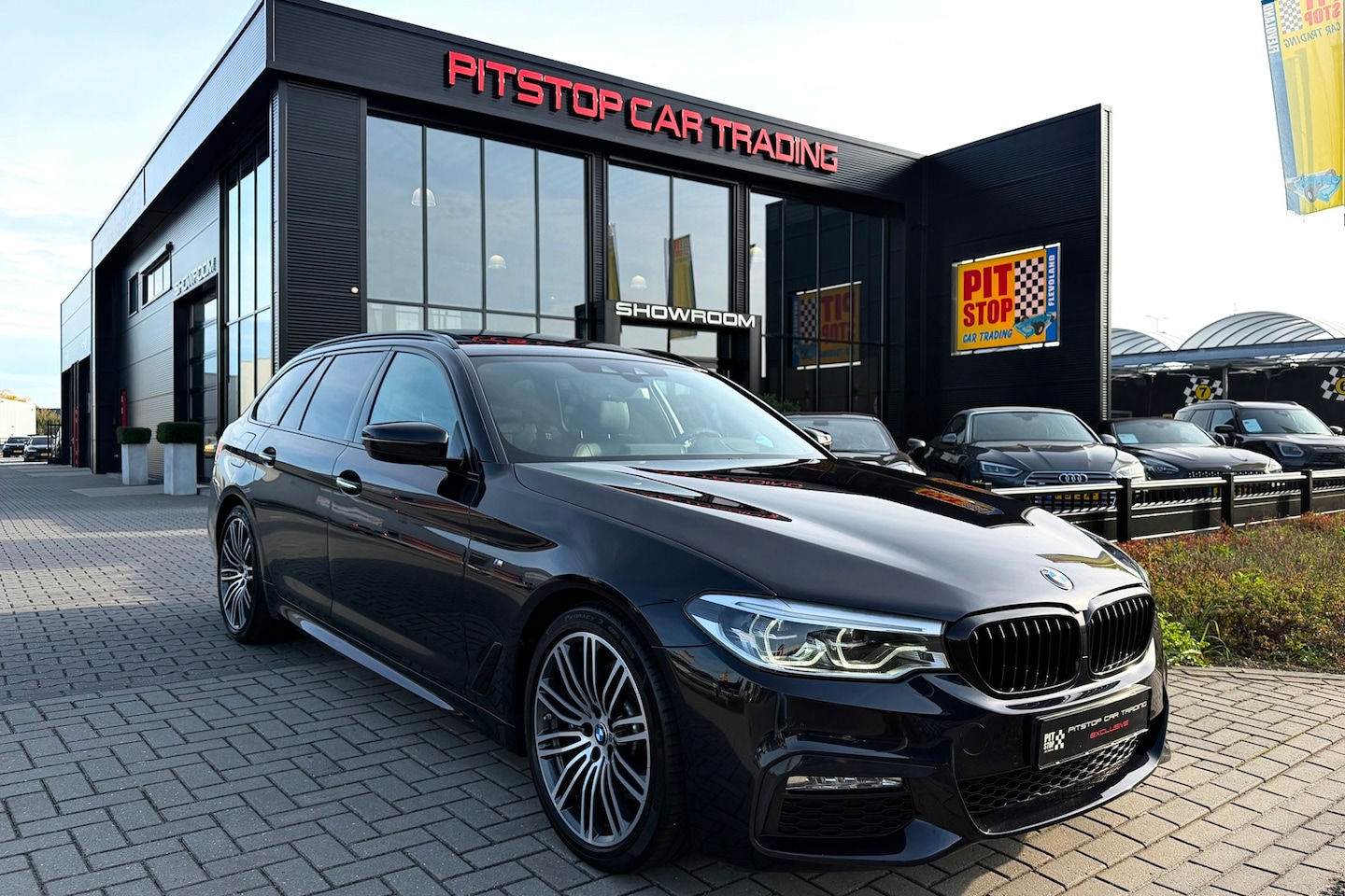 BMW 5-serie Touring - 530i High Executive 530i High Executive, Pano, Head-Up, Leder, CarPlay, Carbonschwarz - AutoWereld.nl