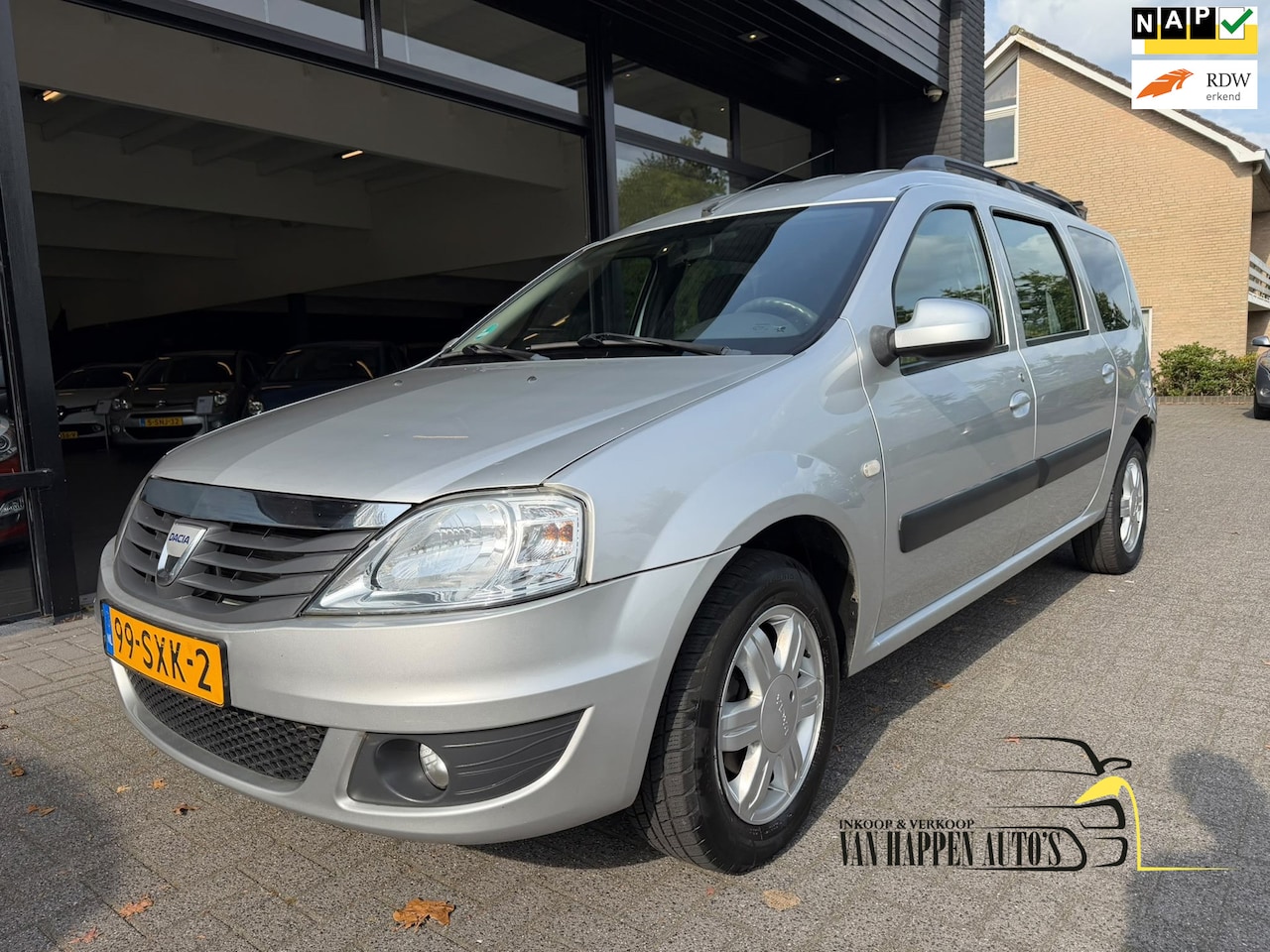 Dacia Logan MCV - 1.6-16V Blackline 1.6-16V Blackline - AutoWereld.nl
