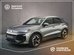 Volkswagen T-Roc - R-Line 1st Edition 1.5 eTSI 150pk DSG Automaat Trekhaak, Adaptive cruise control, LED matr