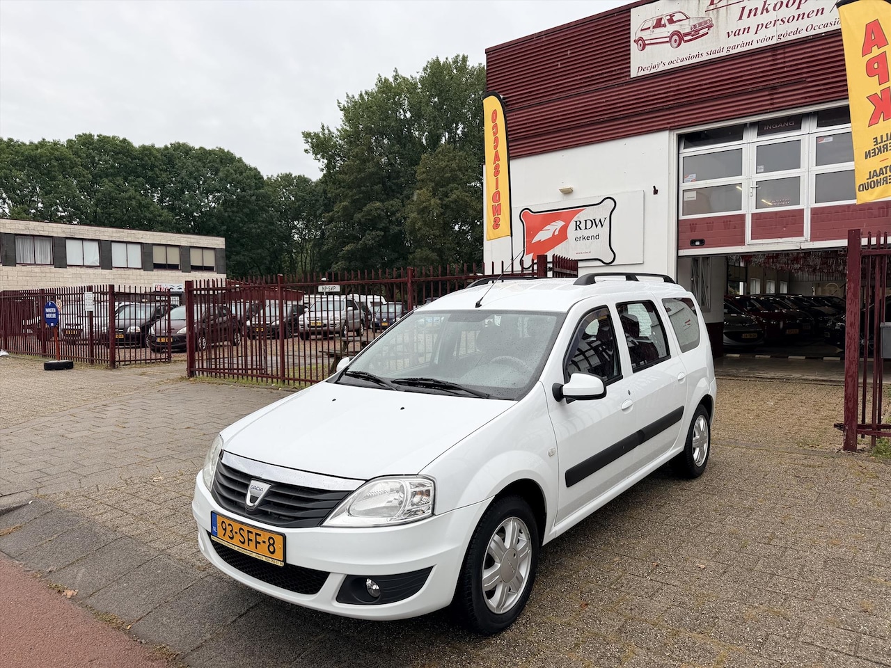 Dacia Logan - 1.6 16V 105 pk 5p Blackline - AutoWereld.nl