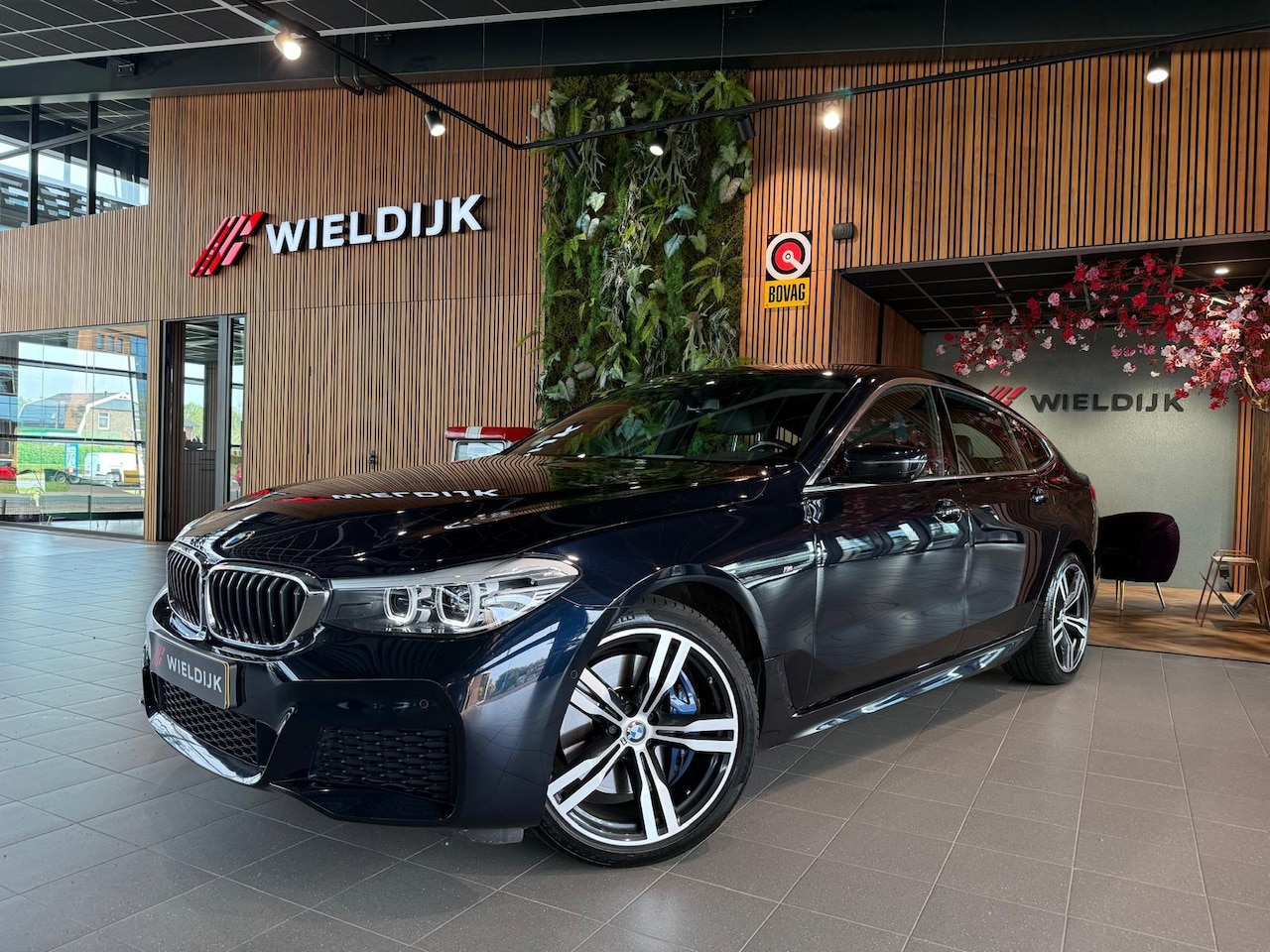 BMW 6-serie Gran Turismo - 630i Executive M-sport Pano schuif 360 cam trekhaak - AutoWereld.nl