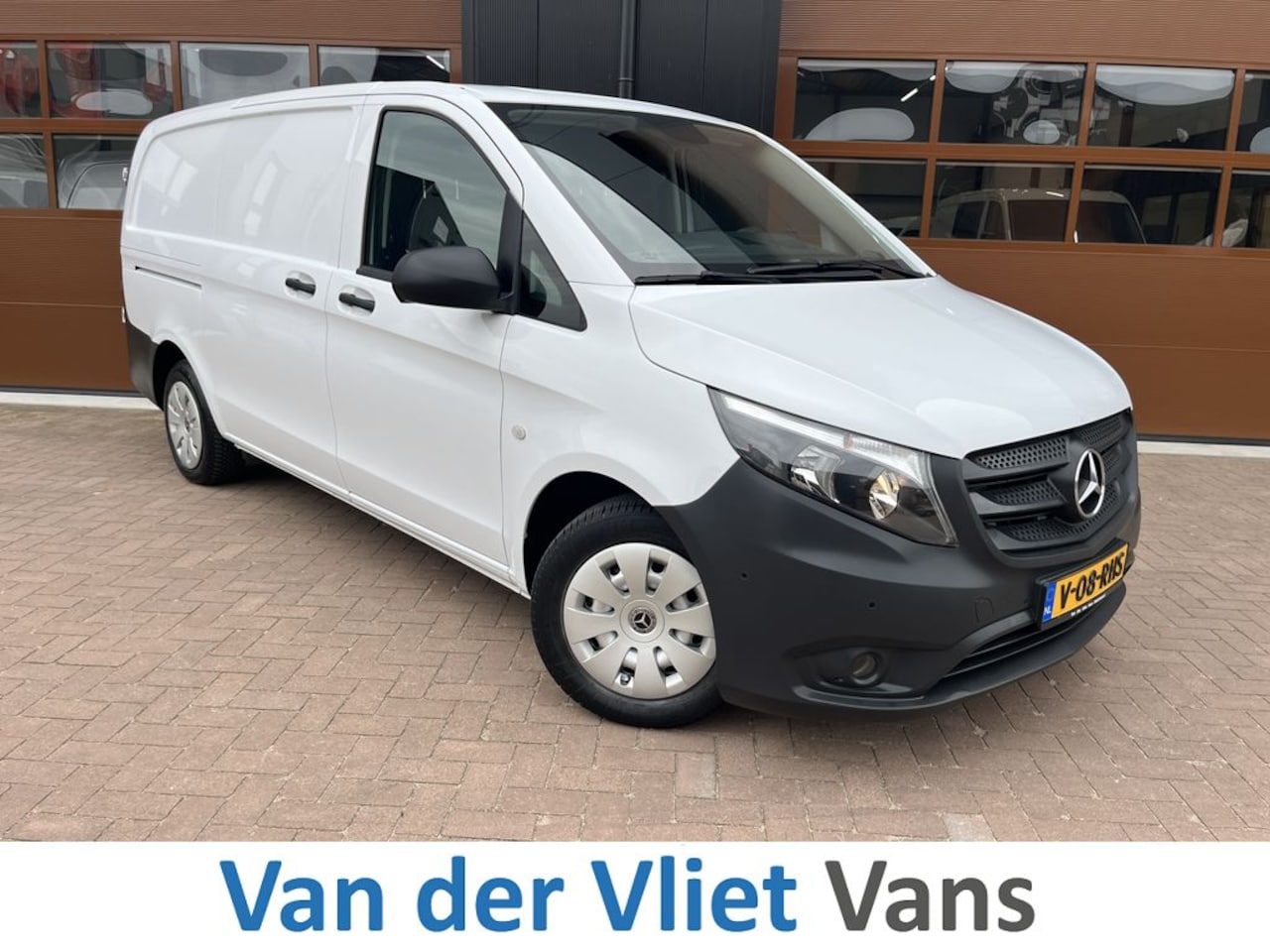 Mercedes-Benz Vito - 114 CDI E6 Automaat Lang Lease €338 p/m, Airco, Navi, Carplay, PDC, Camera, Volledig onder - AutoWereld.nl