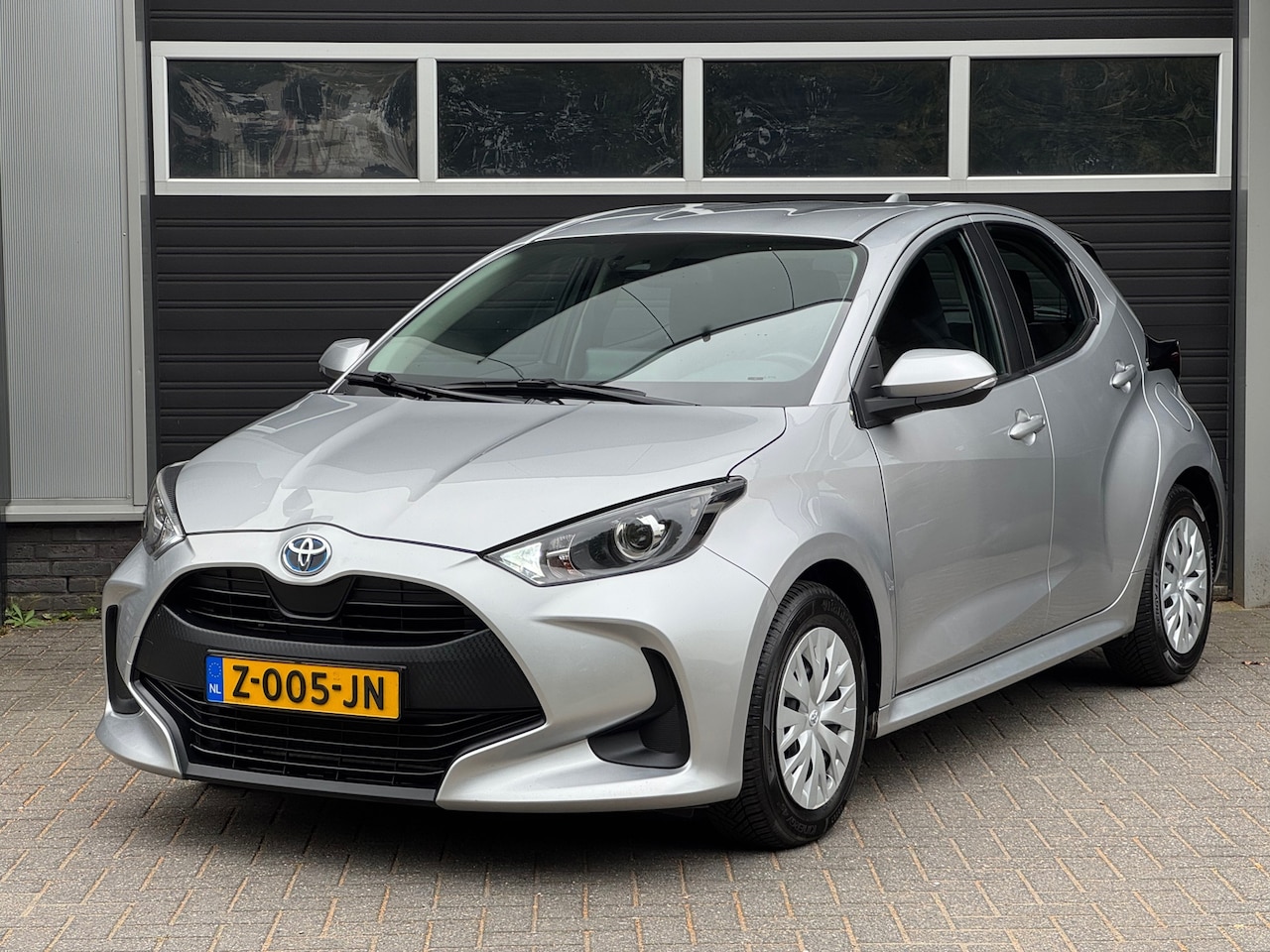 Toyota Yaris - 1.5 Hybrid Active Navi, Cruise, Camera, - AutoWereld.nl