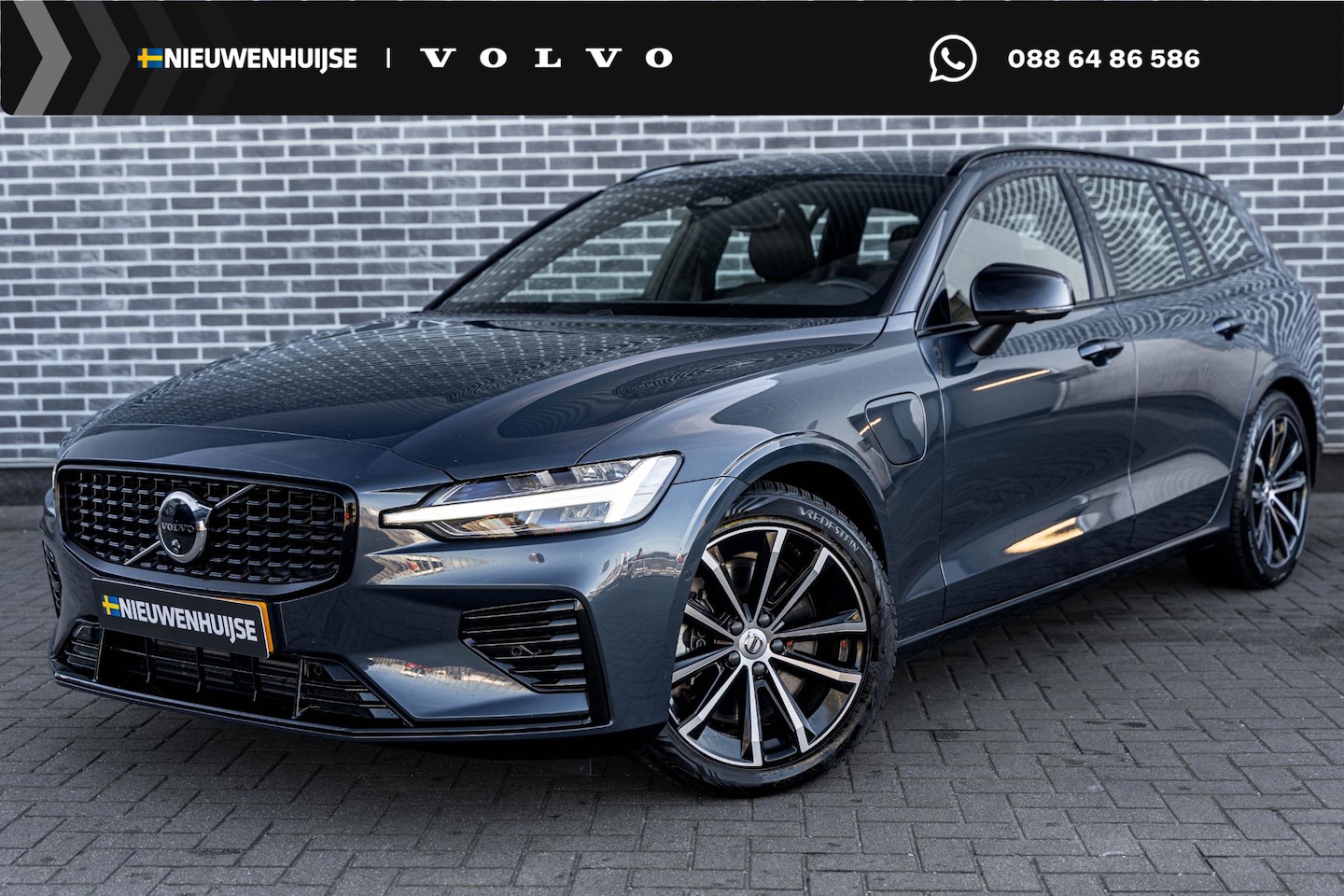 Volvo V60 - 2.0 T6 Plug-in Hybrid AWD Plus Dark | PHEV Long Range | Trekhaak | Sportstoelen | Harman K - AutoWereld.nl