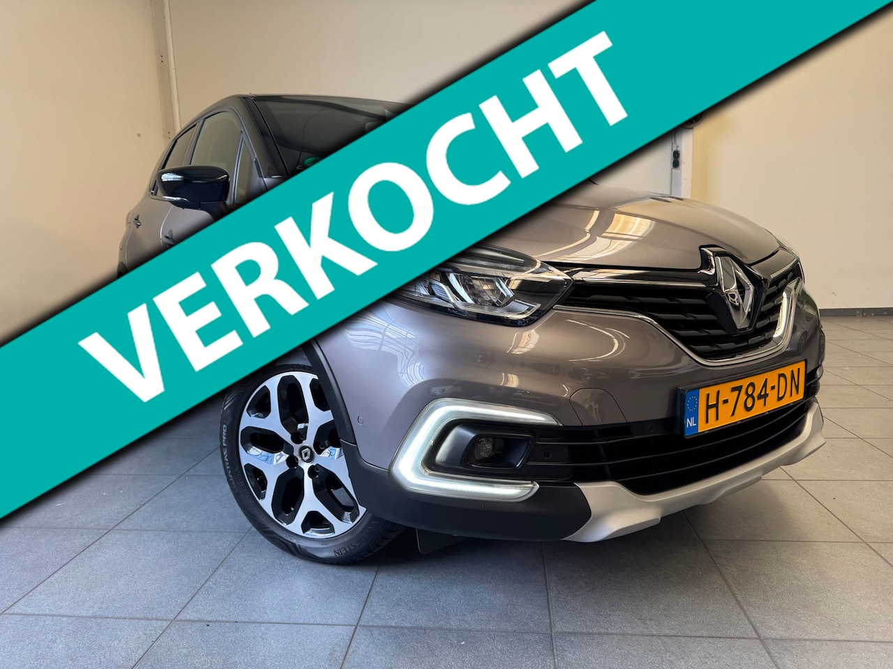 Renault Captur - 0.9 TCe Intens / Led/Cruise/Navi/Camera - AutoWereld.nl