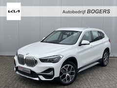 BMW X1 - sDrive20i Automaat Navigatie, Climate Control, Half Leder, 18"Lm, Stoelverwarming, Achteru