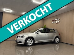Volkswagen Golf - 1.0 TSI Comfortline * Navigatie / Parkeersensoren / Cruise control / NL Auto