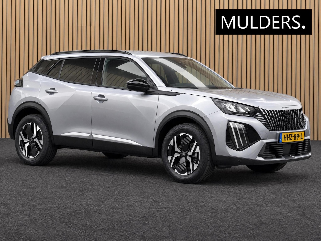 Peugeot 2008 - 1.2 Hybrid 145 Allure | Navi / Camera / Climate - AutoWereld.nl