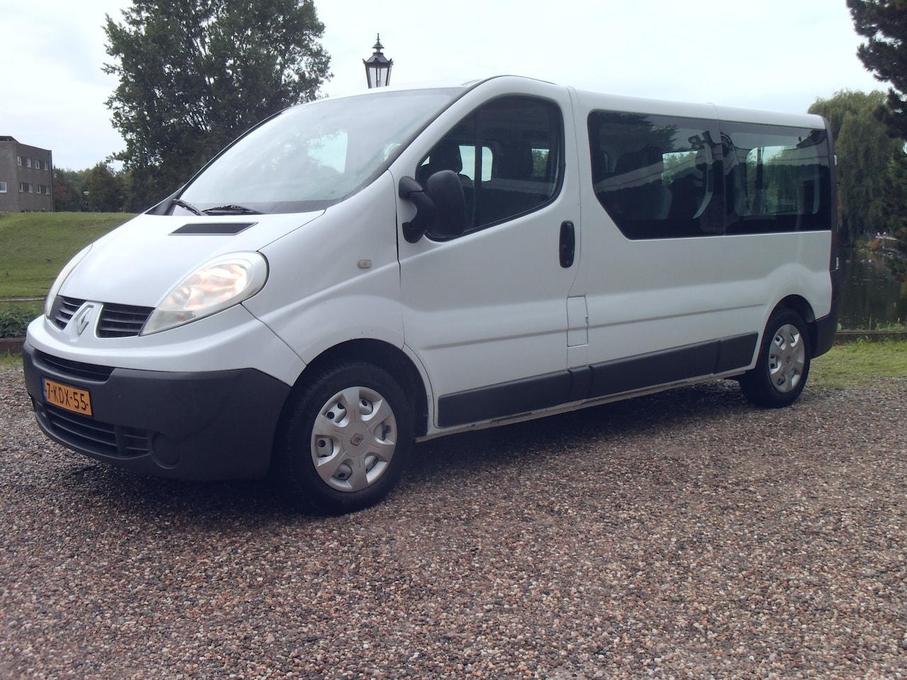 Renault Trafic Passenger - 2.0 dCi Authentique 9 Persoons - Airco - 6 Bak - 9 Persoons - AutoWereld.nl