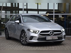 Mercedes-Benz A-klasse - A180 Business Solution Automaat | BTW | Widescreen | Camera | CarPlay | LED