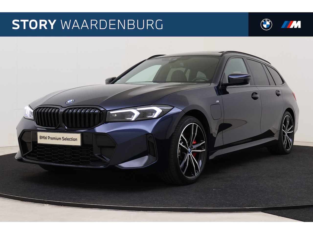 BMW 3-serie Touring - 320e M Sport Automaat / Panoramadak / Sportstoelen / Comfort Access / Harman Kardon / Acht - AutoWereld.nl