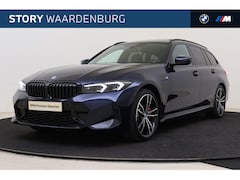 BMW 3-serie Touring - 320e M Sport Automaat / Panoramadak / Sportstoelen / Comfort Access / Harman Kardon / Acht