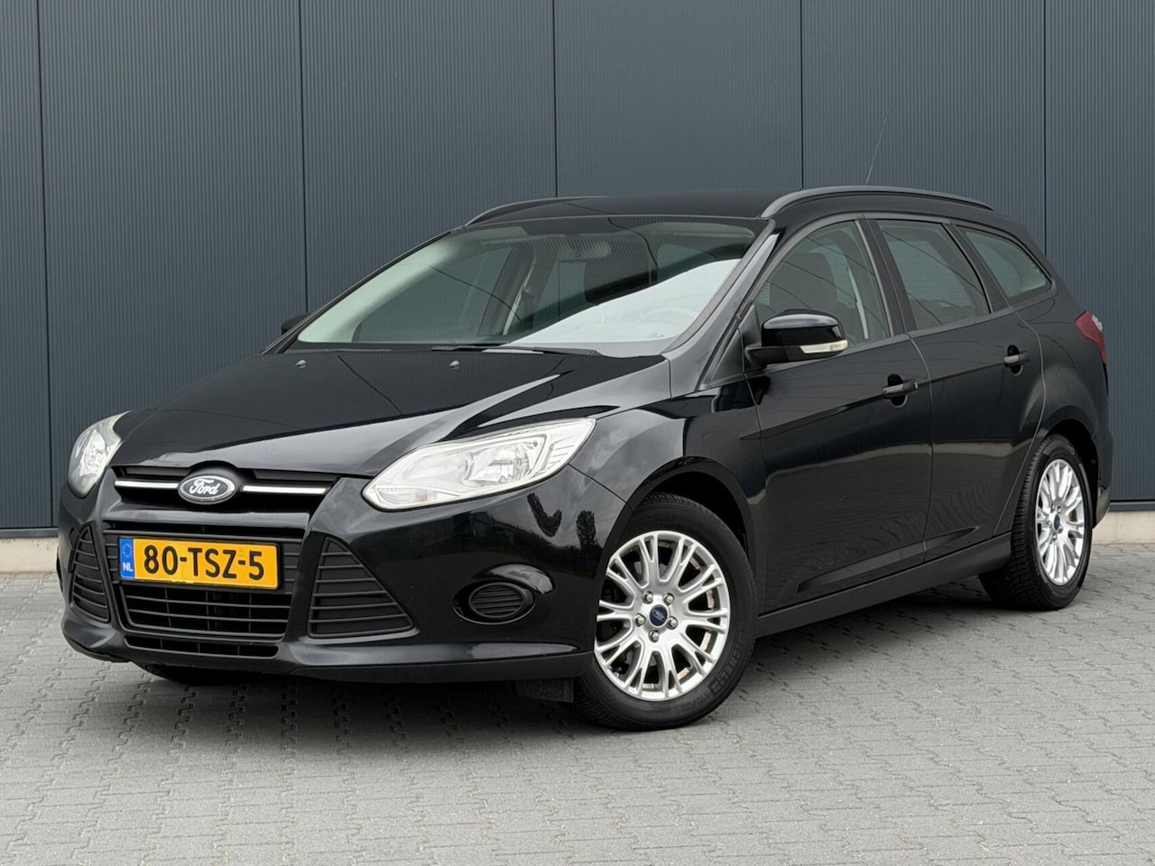 Ford Focus Wagon - 1.6 TI-VCT Airco - Trekhaak - Cruise - Keurig Onderhouden - AutoWereld.nl