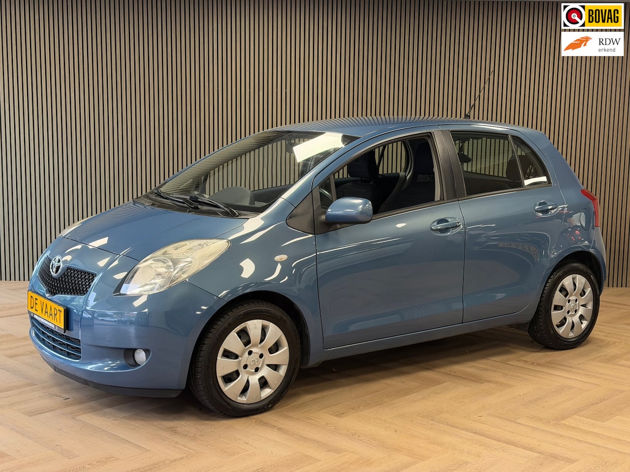 Toyota Yaris - 1.3 VVTi 5 DRS AUT. AIRCO ELEKTR. RAMEN - AutoWereld.nl