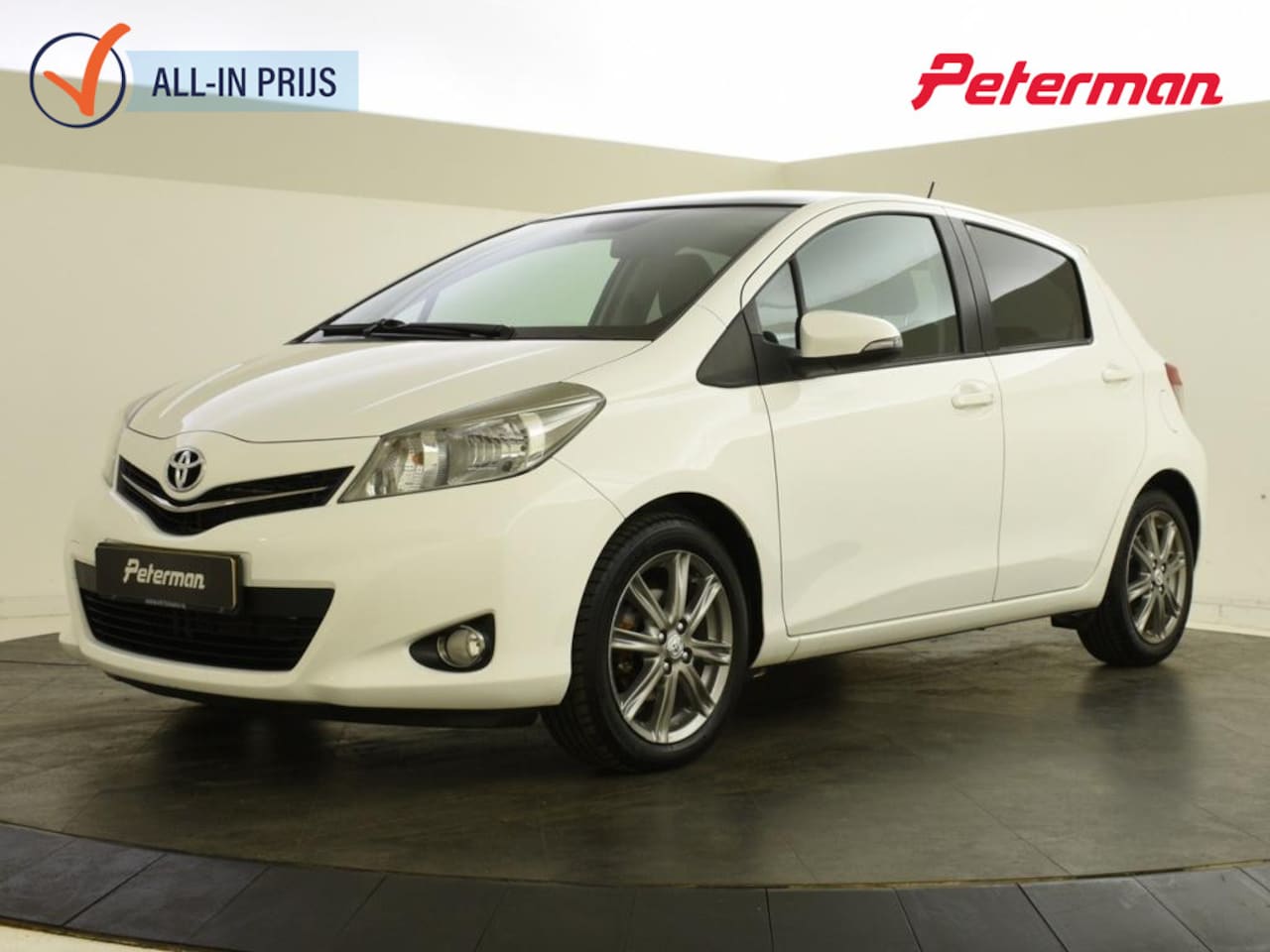 Toyota Yaris - 1.3 VVT-i Aspiration | Panoramadak | Navigatie | Camera - AutoWereld.nl