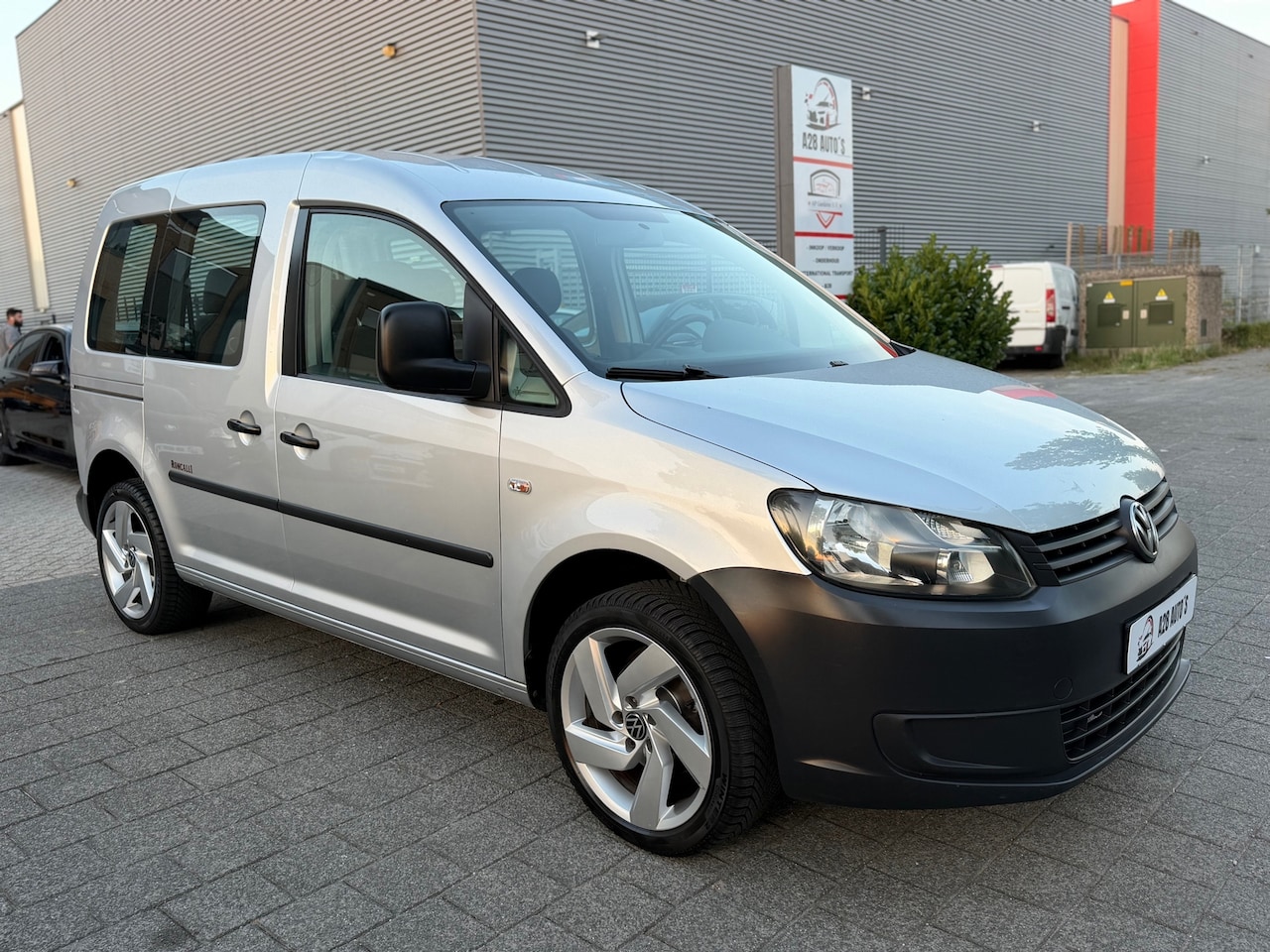 Volkswagen Caddy - 1.2 TSI Trendline | 5-persoons| Airco|Line assist - AutoWereld.nl