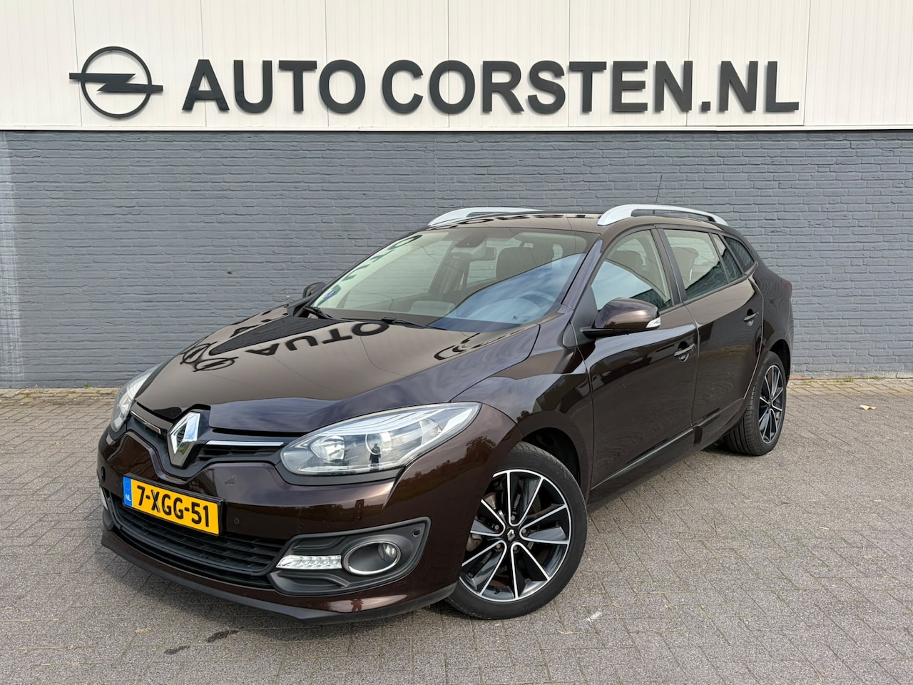 Renault Mégane Estate - 116PK Navi Ecc Bluetooth Cruise Control Pdc Collection Licht-Regensensor Isofix Lmv Keyles - AutoWereld.nl