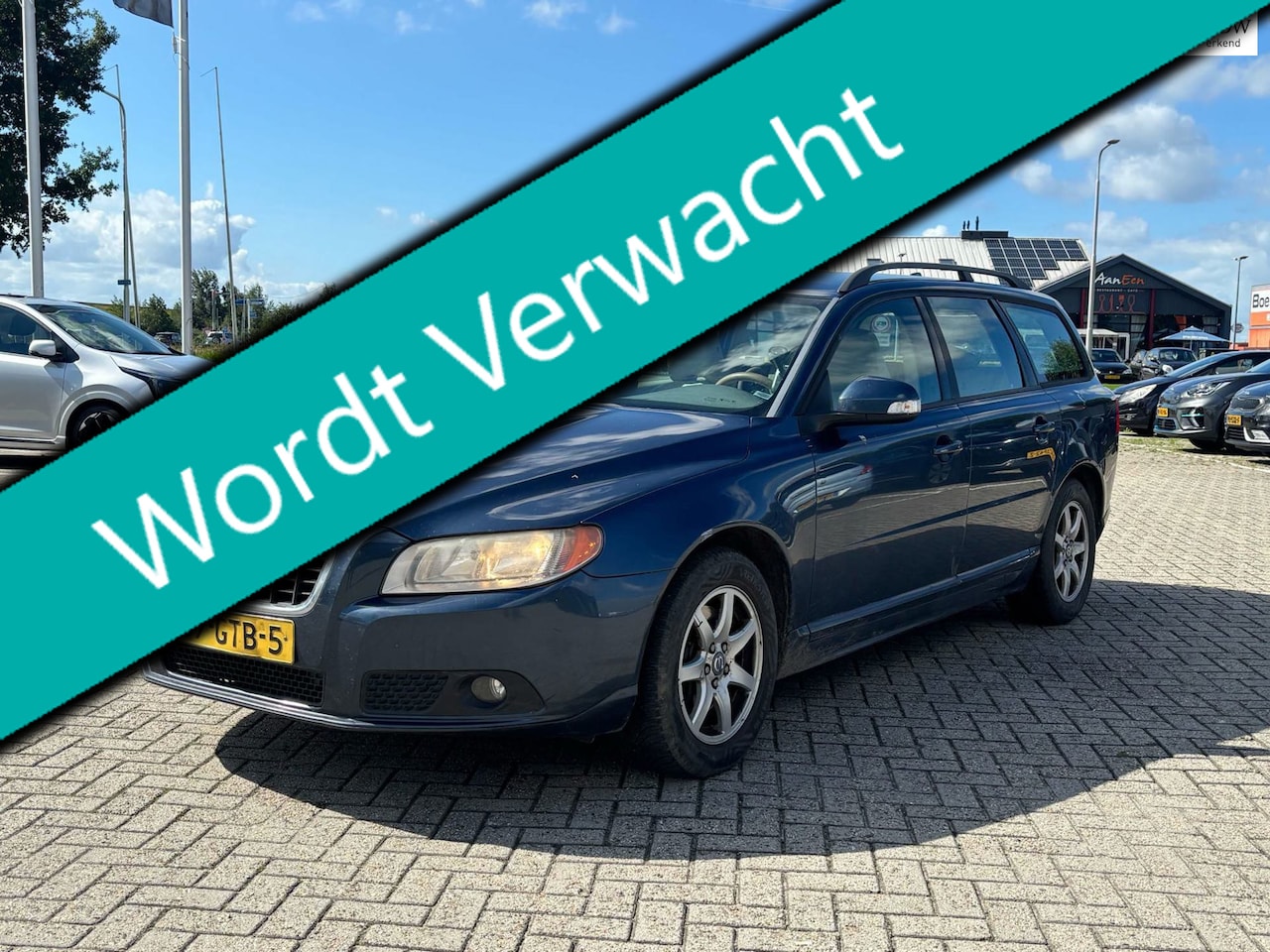 Volvo V70 - 2.4D 5-Cil. 163pk Automaat 1e eig. Leder Navi Trekhaak 1800kg - AutoWereld.nl