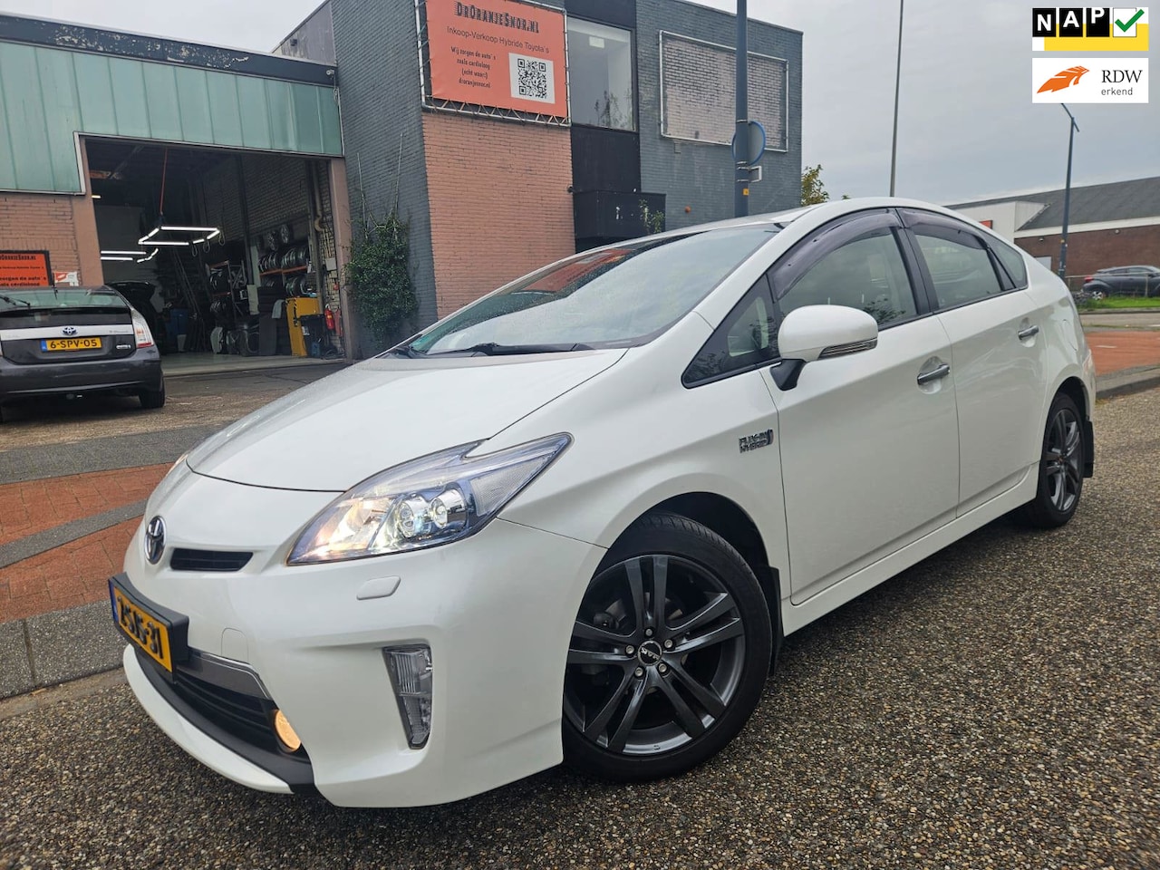 Toyota Prius - 1.8 Plug-in Dynamic Business GARANTIE - AutoWereld.nl