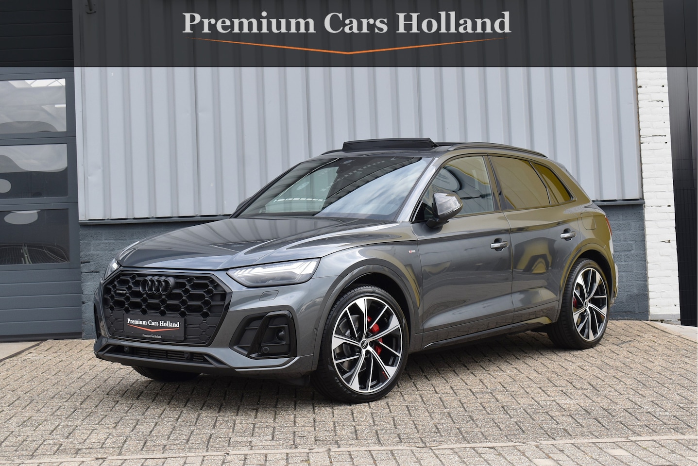 Audi Q5 - 50 TFSI e S-Line 299 Pk Competition Pano Lucht Carbon Keyless Trekhaak Oled Matrix 21 Inch - AutoWereld.nl