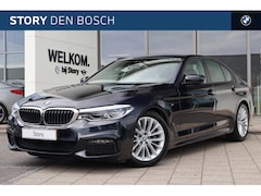 BMW 5-serie - 520i High Executive M Sport Automaat / Achteruitrijcamera / Adaptieve LED / Stoelverwarmin