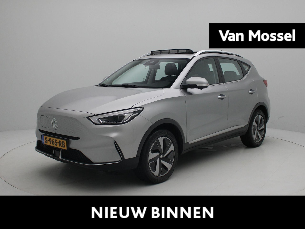 MG MG ZS EV - EV Long Range Luxury 70 kWh | Apple Carplay/Android Auto | Panoramadak | Lederen Bekleding - AutoWereld.nl