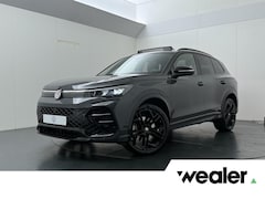 Volkswagen Tiguan - 1.5 eHybrid R-Line Edition | 272 PK | SoH 100% | Trekhaak wegklapbaar | Adaptive Cruise Co