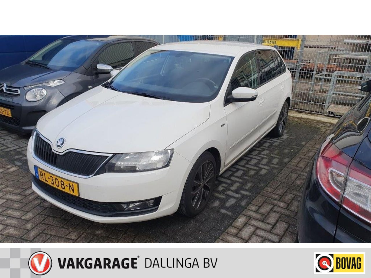 Skoda Rapid Spaceback - 1.0 TSI Drive 95pk AUTOMAAT - Trekhaak - AutoWereld.nl