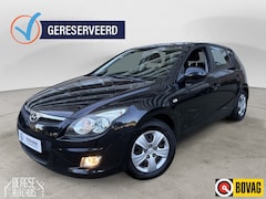 Hyundai i30 - 1.6i Dynamic Cruise Clima Elek.R