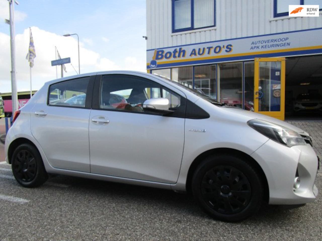 Toyota Yaris - 1.5 Hybrid Lease Limited automaat - AutoWereld.nl