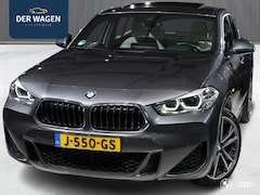 BMW X2 - sDrive18i M Sport / HEAD-UP / PANORAMADAK / HIFI / TREKHAAK AFN / 19"