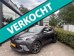 Toyota C-HR - 1.8 Hybrid Adventure, Trekhaak, Park sens V+A, Navi, Stuur + Stoel verwarming
