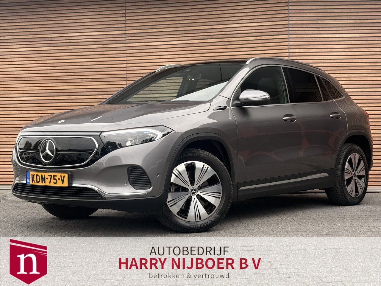 Mercedes-Benz EQA - 250 Electric Art 67 kWh Panodak / Trekhaak / Navi / Clima / Camera - AutoWereld.nl