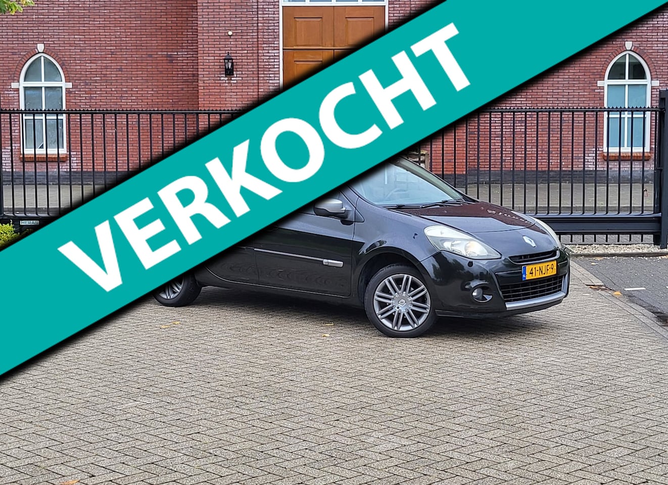 Renault Clio Estate - 1.2 TCE 20th Anniversary / Airco / Navi / Trekhaak / Isofix - AutoWereld.nl