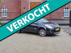 Renault Clio Estate - 1.2 TCE 20th Anniversary / Airco / Navi / Trekhaak / Isofix