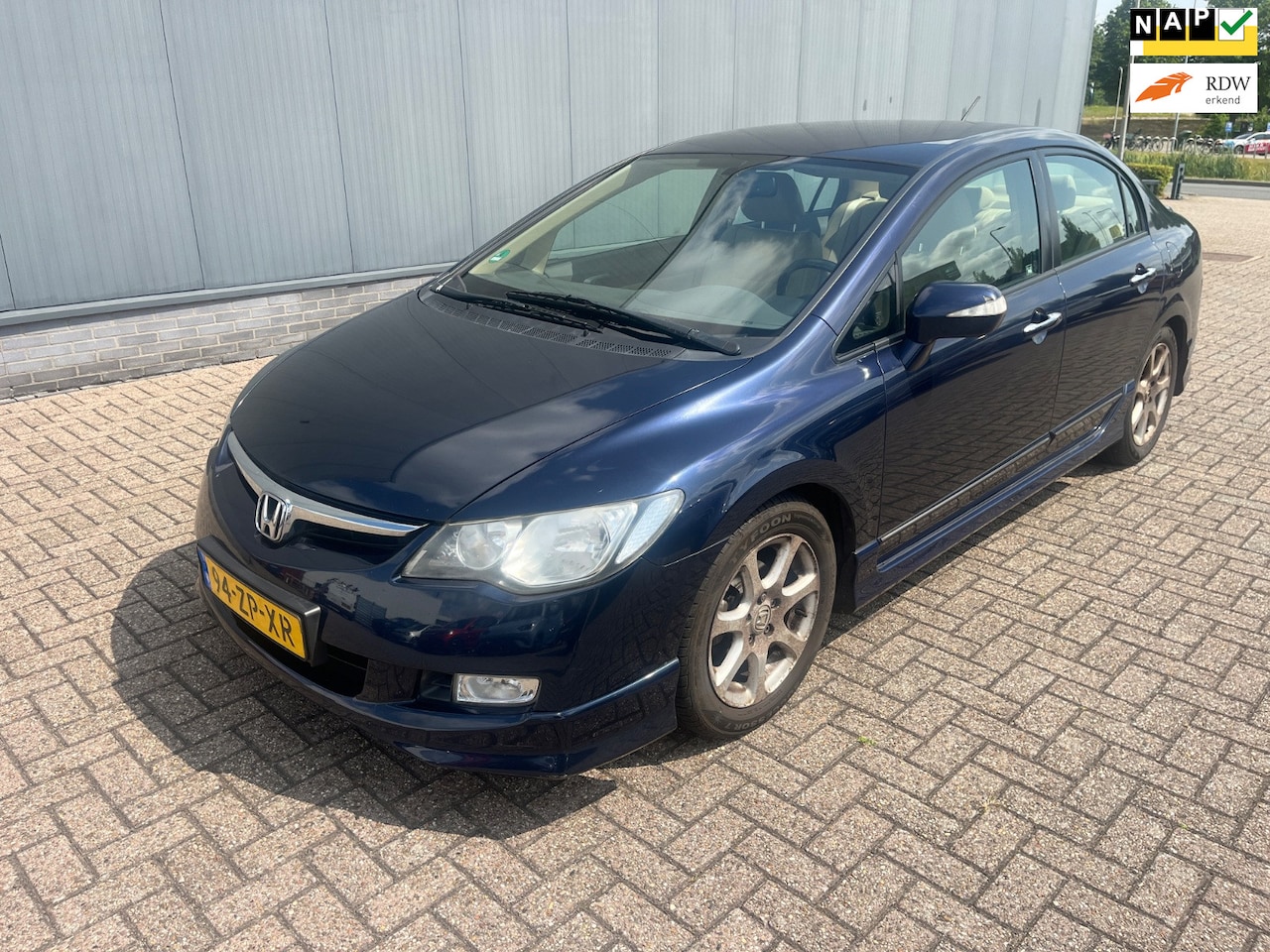 Honda Civic - 1.3 Hybrid AIRCO/LEER/CRUISE/RIJDT GOED/APK 5-27 - AutoWereld.nl