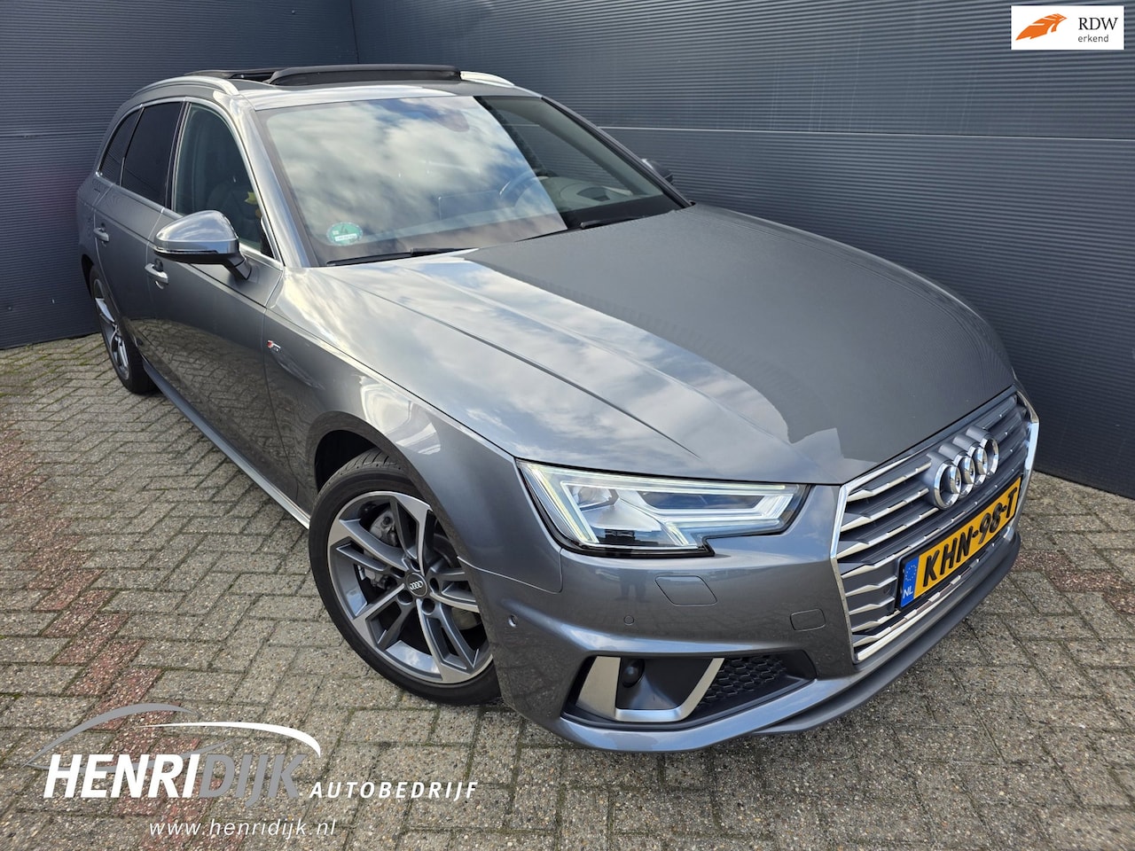 Audi A4 Avant - 45 TFSI Sport S line Leder / Pano / Trekhaak / Head Up - AutoWereld.nl