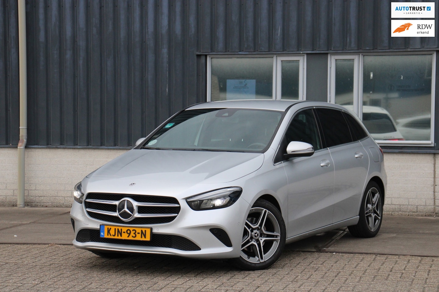 Mercedes-Benz B-klasse - 200d 2.2D Business Line LED Adapt. Cruise H-Leder CarPlay Navi Camera - AutoWereld.nl