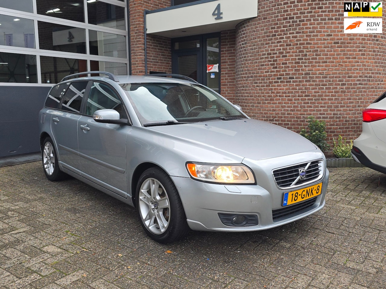 Volvo V50 - 2.0 Edition II Youngtimer |Nap |Leer |PDC - AutoWereld.nl