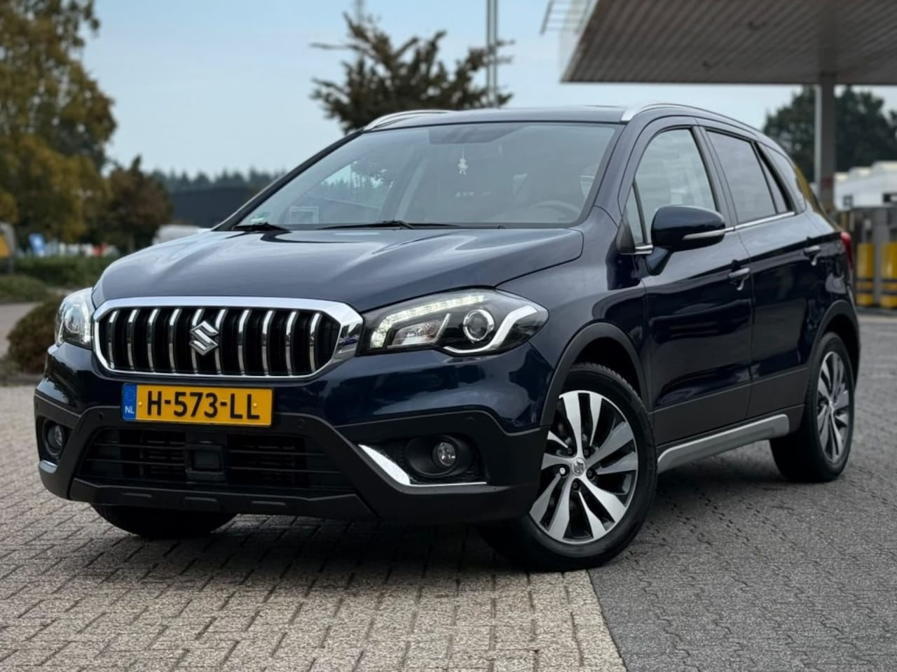 Suzuki S-Cross - 1.0 B.JET STIJL A/T PANO CARPLAY TREKHAAK - AutoWereld.nl