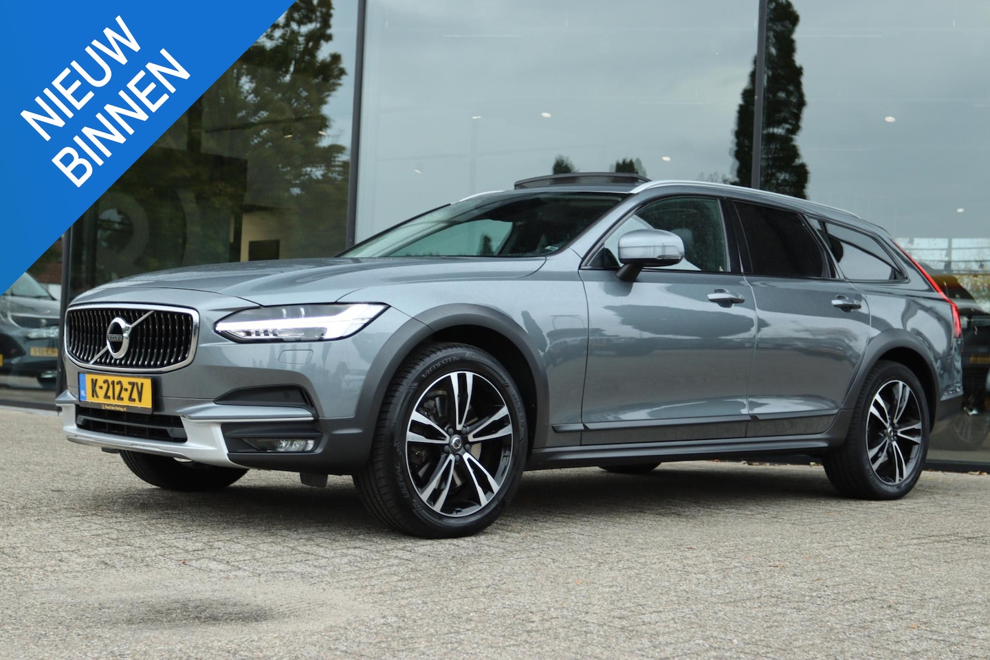 Volvo V90 Cross Country - 2.0 T5 PRO | PANO | CARPLAY | HUD | ACC | LEDER | STOELMASSAGE | TREKHAAK | - AutoWereld.nl
