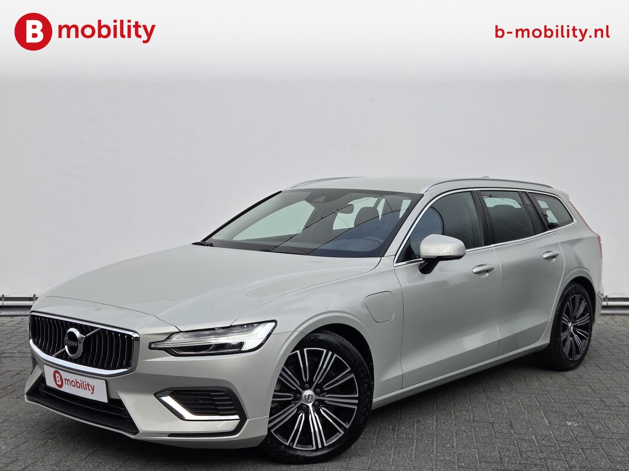 Volvo V60 - 2.0 T6 Recharge AWD Inscription Trekhaak 2000kg NL Auto! | Adaptive Cruise Control | Achte - AutoWereld.nl