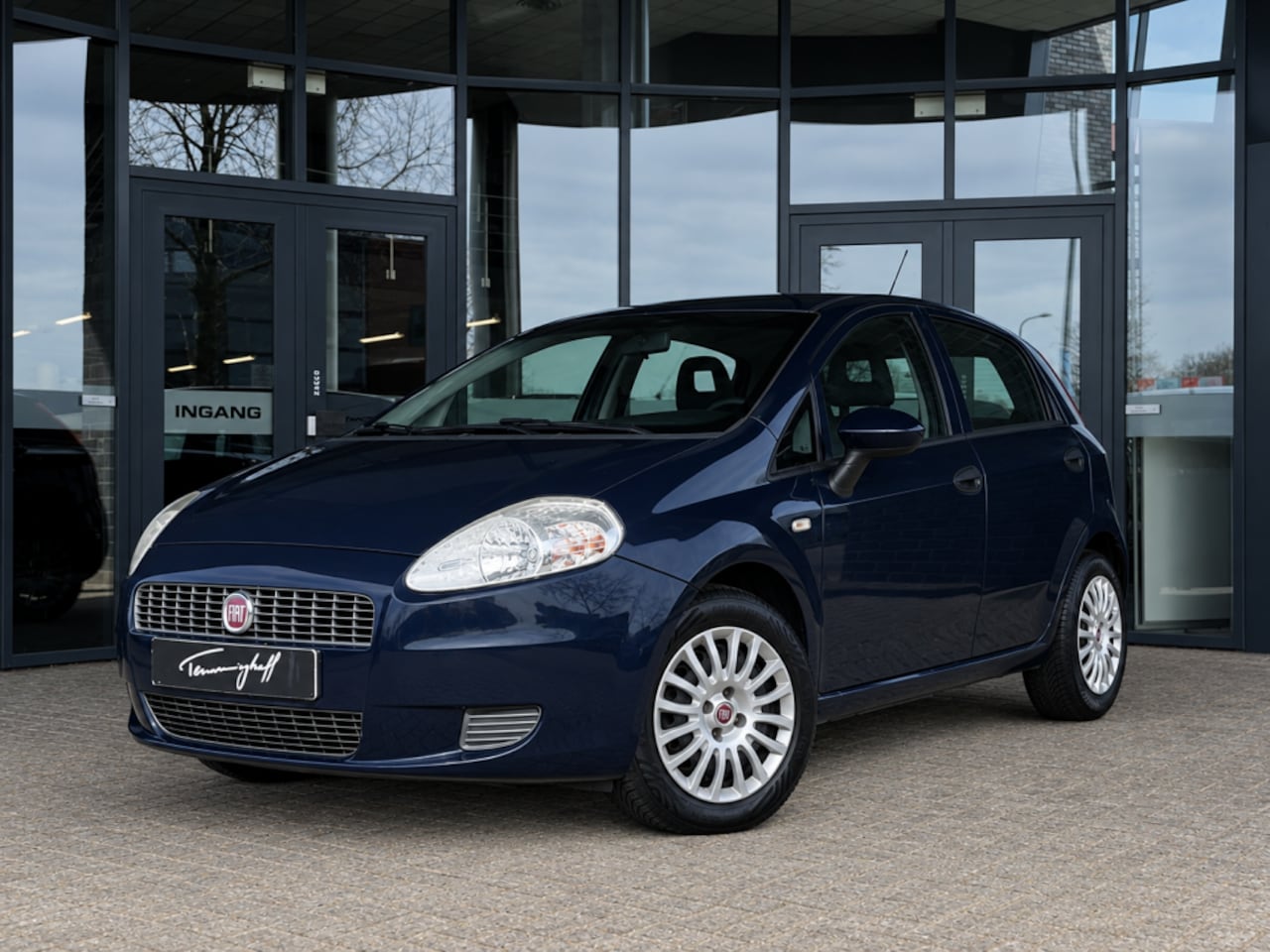Fiat Punto - 1.3 M-JET ACTUAL AIRCO -  ORG. NL - NW. APK - HANDEL - EXPORT - AutoWereld.nl